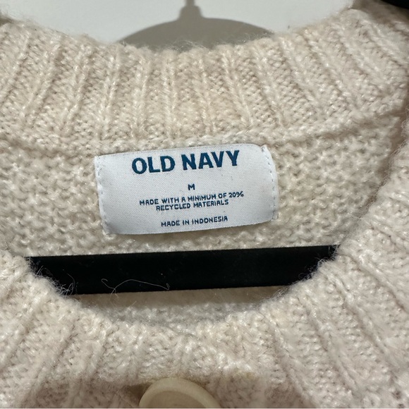 Old Navy Women's Beige Cable Knit Cardigan - Picture 3 of 3